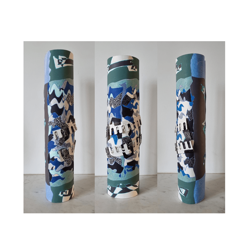 Sculpture polychrome réalisée par didier michel, catégorie totem